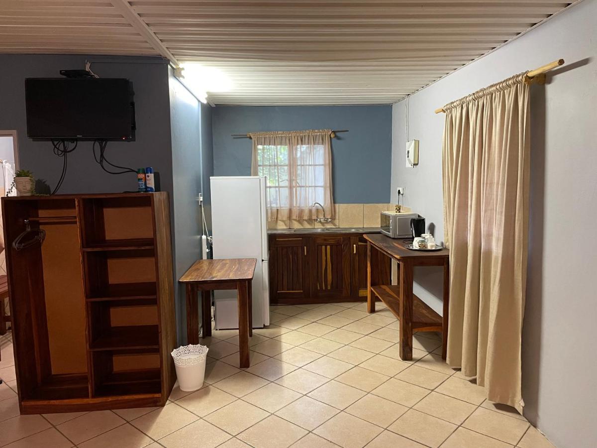 Kololo Guesthouse Katima Mulilo Buitenkant foto