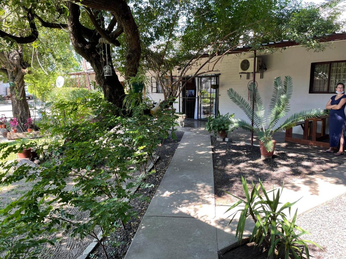 Kololo Guesthouse Katima Mulilo Buitenkant foto