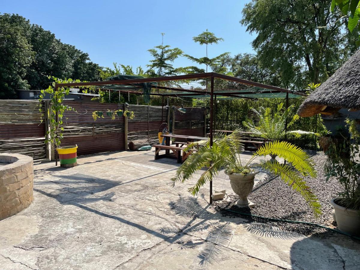Kololo Guesthouse Katima Mulilo Buitenkant foto