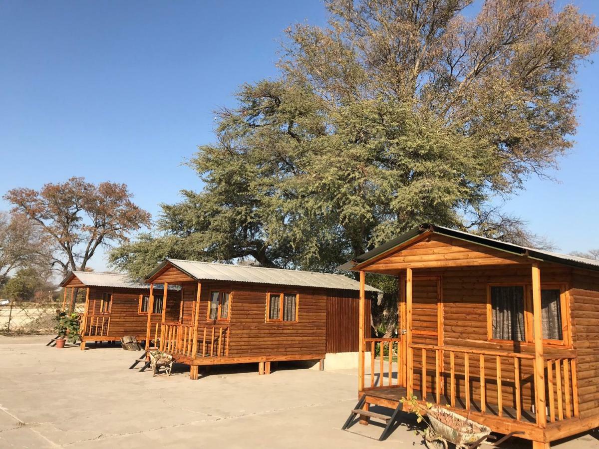 Kololo Guesthouse Katima Mulilo Buitenkant foto